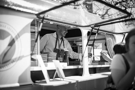 Aushilfe (w/m/d) im MOC München, 3. Bild